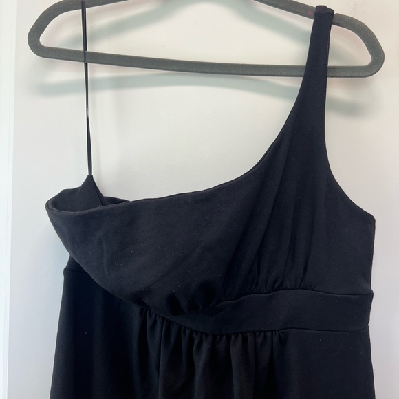 One shoulder black dress - Picture 2 of 4